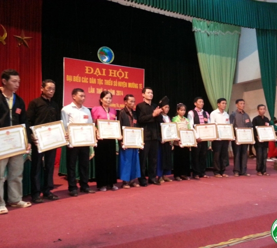 Dai-hoi-dai-bieu-cac-dan-toc-thieu-so-huyen-Muong-Te-lan-thu-II-nam-2014-1.jpg